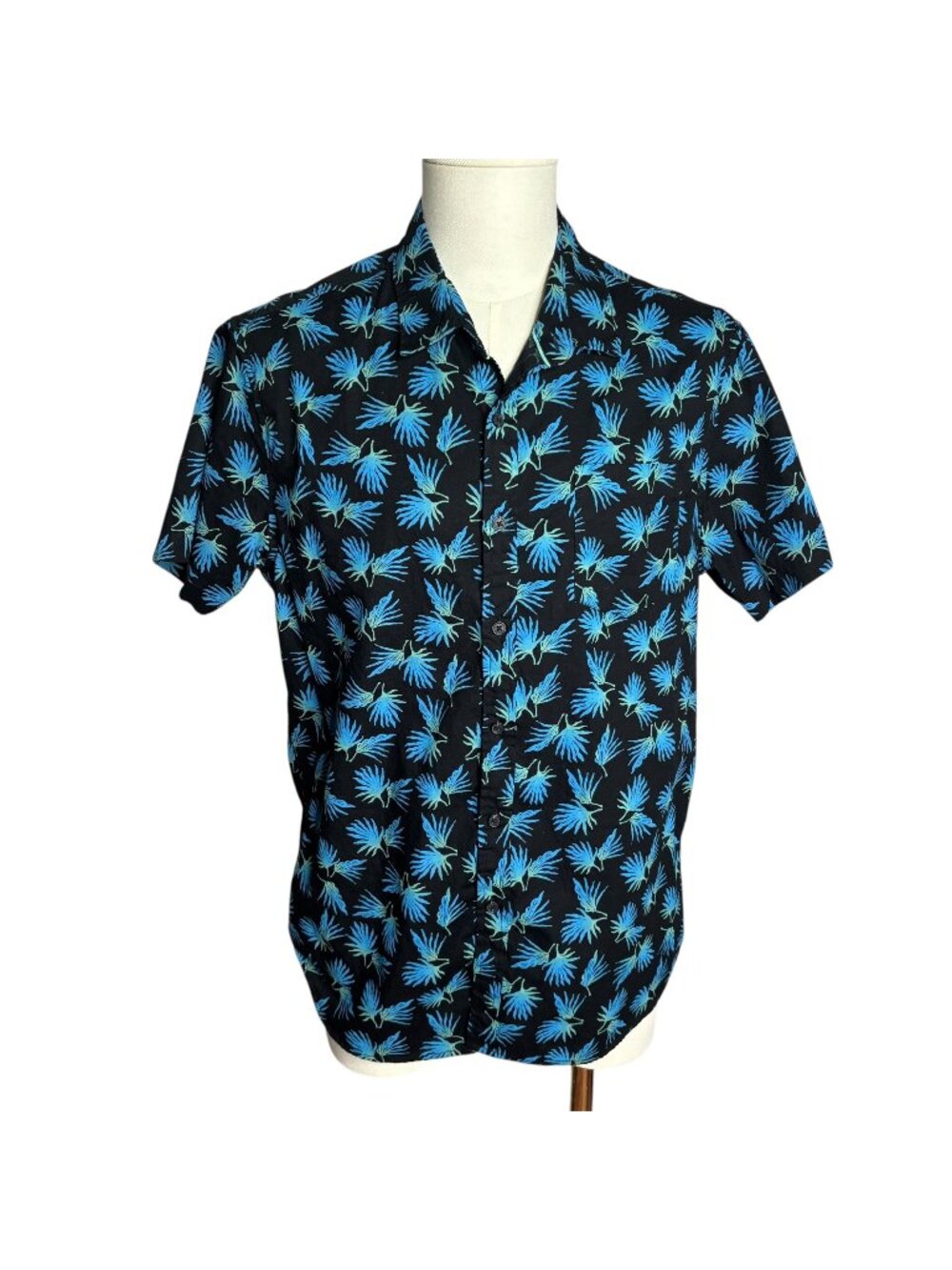 MBX Resort Collection Button Up Shirt L Black Blue Floral Pocket Short Sleeves